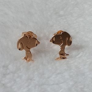 14 K gold Snoopy earings